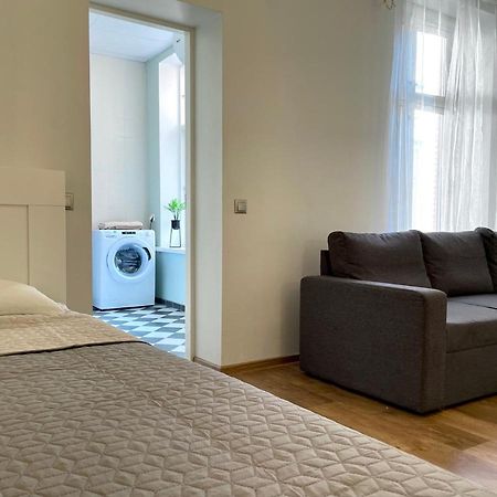 Spacious Holiday Apartment With Wifi And Parking Pärnu Exteriér fotografie