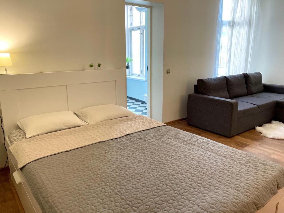Spacious Holiday Apartment With Wifi And Parking Pärnu Exteriér fotografie