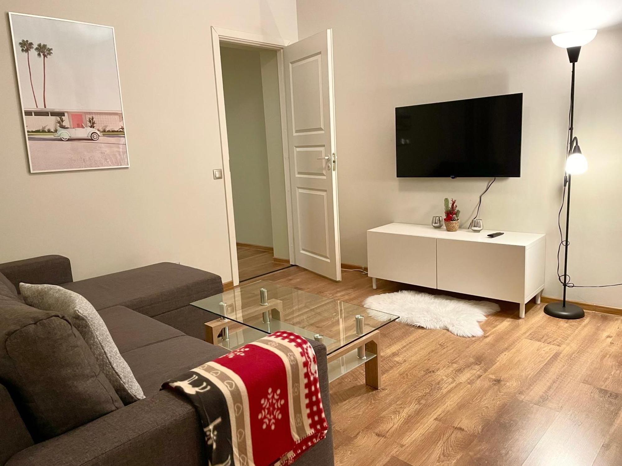 Spacious Holiday Apartment With Wifi And Parking Pärnu Exteriér fotografie